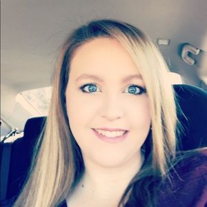 Meet your Posher, Devin